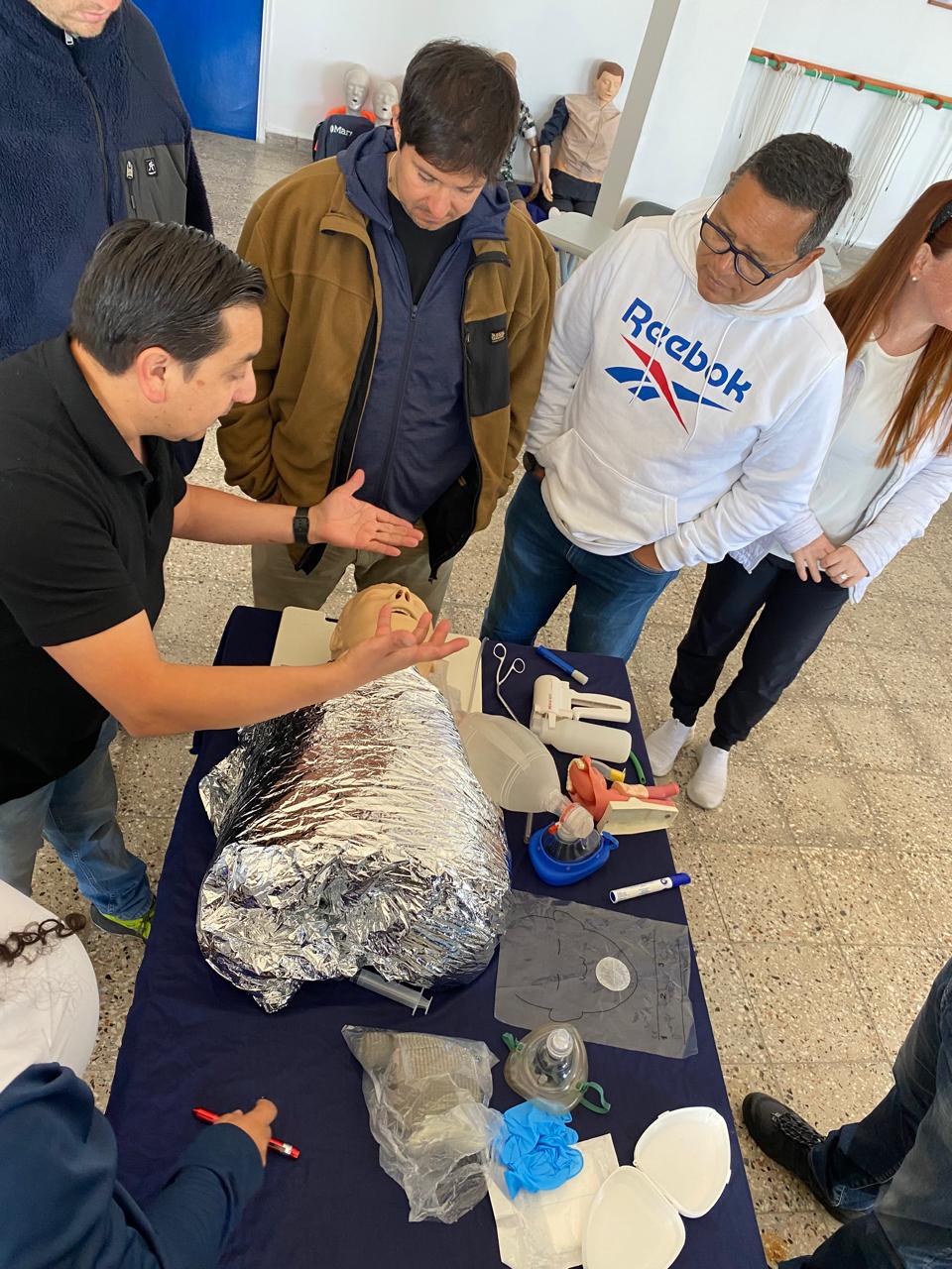 Botiquín y materiales de primeros auxilios